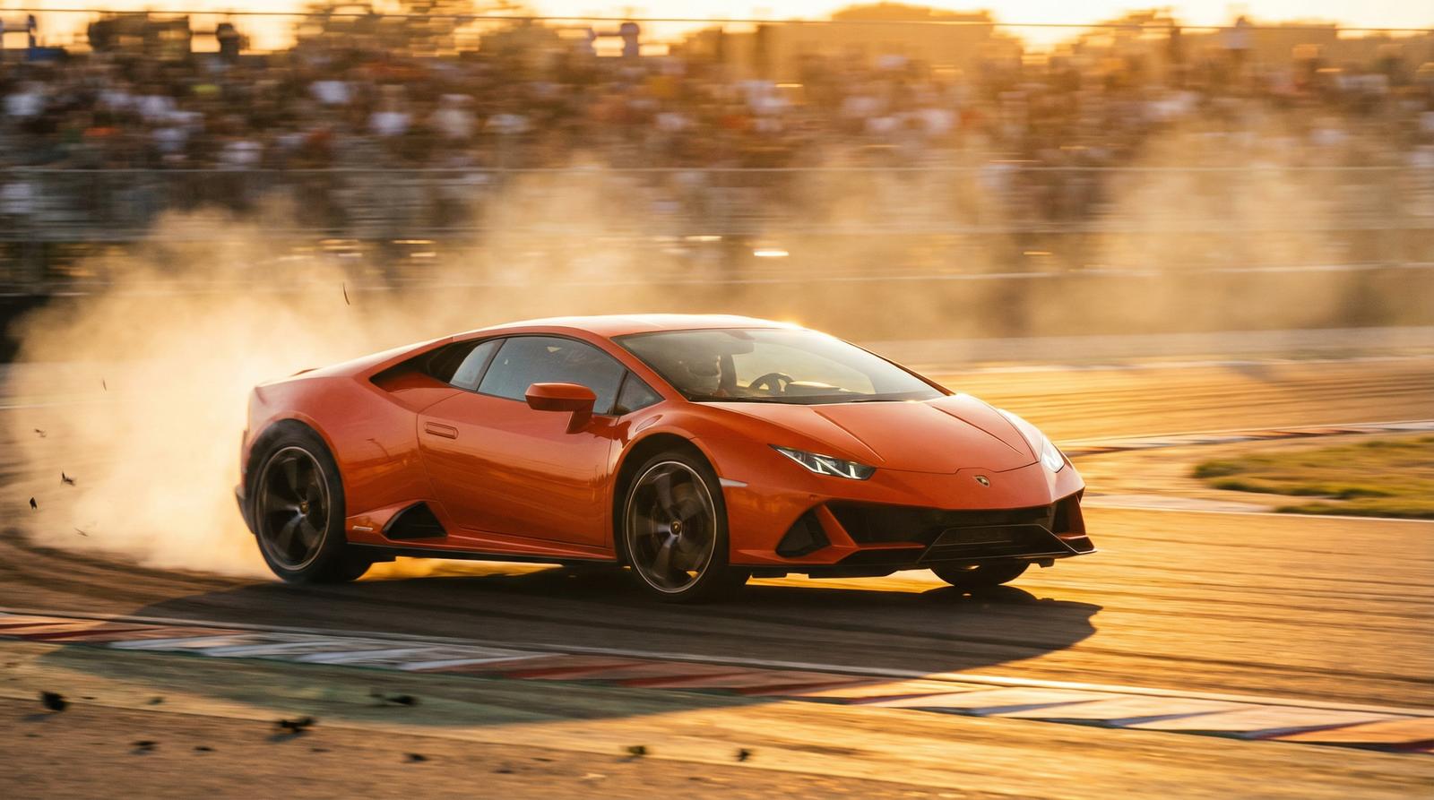 精神小妹跑车视频-兰博基尼赛道漂移